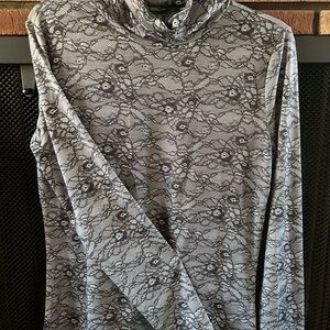 C Wonder Women’s Size Small Lightweight Turtleneck